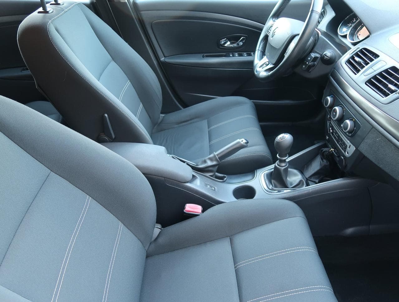 2015 Renault MEGANE - 12