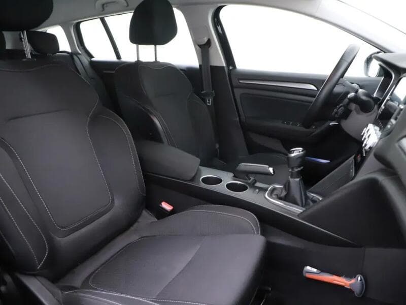 2021 Renault MEGANE - 5