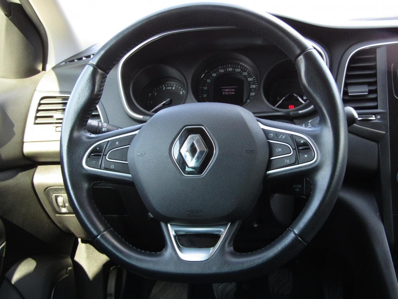 2018 Renault Megane - 25