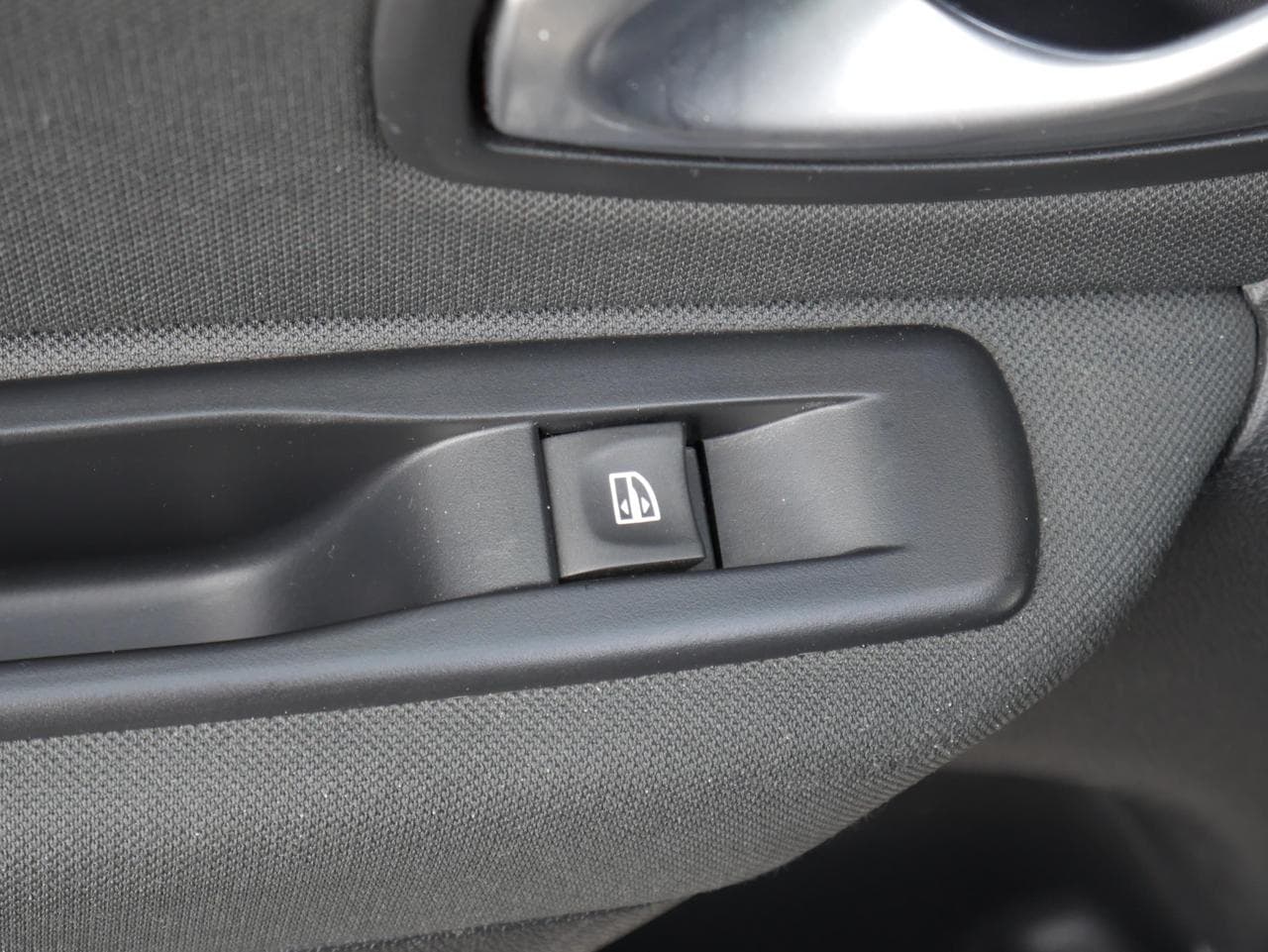 2010 Renault MEGANE - 12