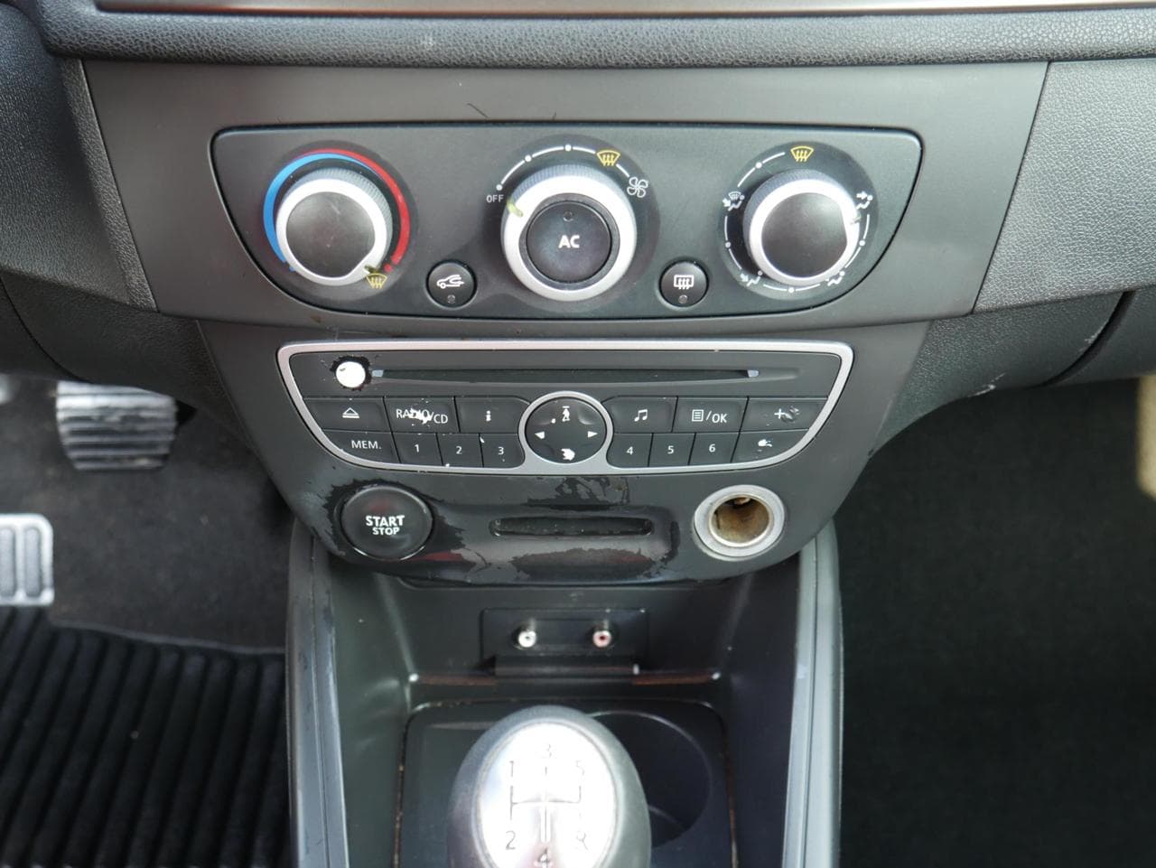2010 Renault MEGANE - 14