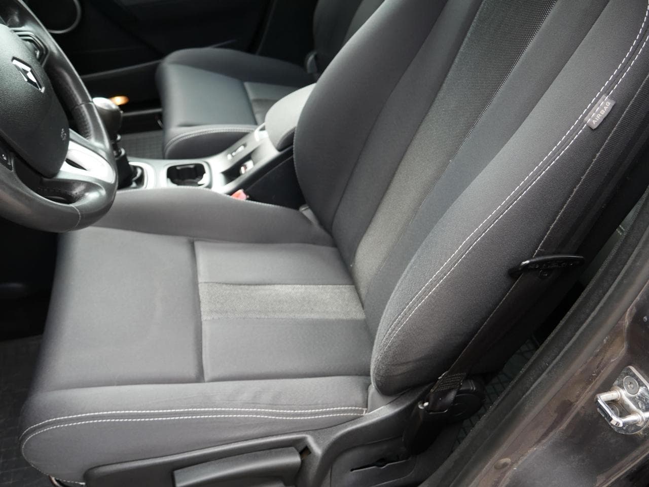 2011 Renault MEGANE - 9