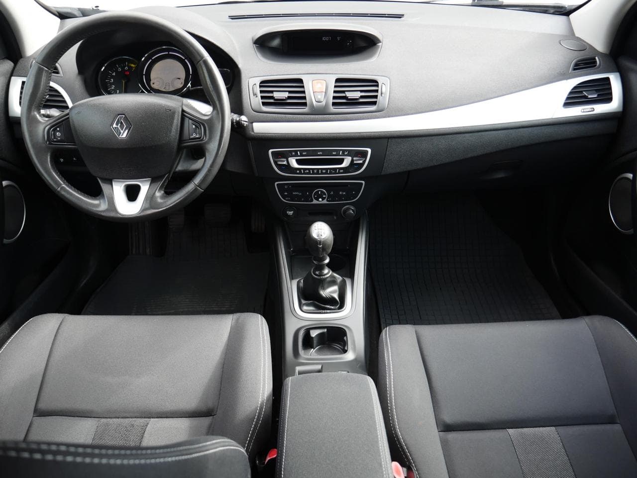 2011 Renault MEGANE - 8
