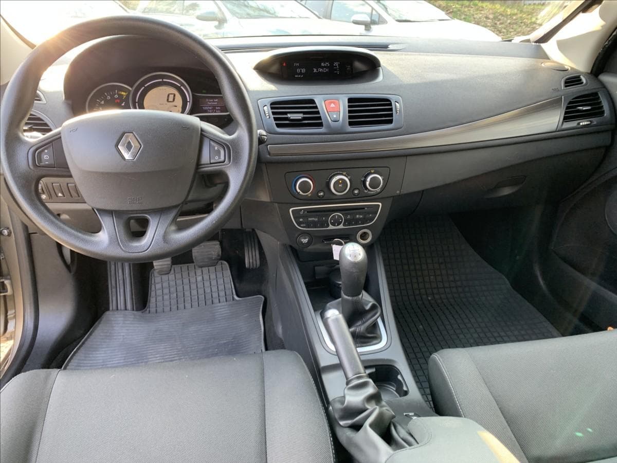 2010 Renault Megane - 17