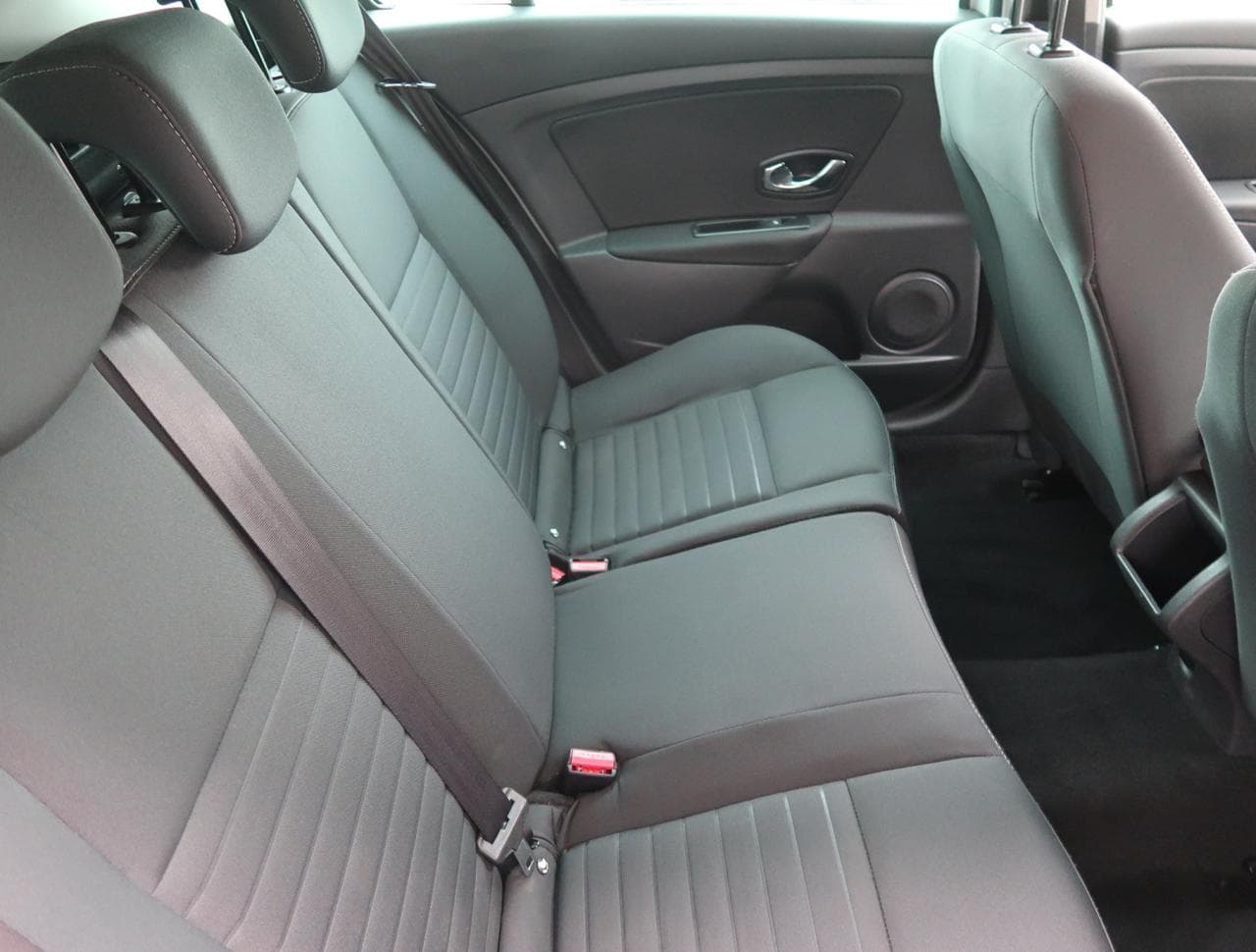 2016 Renault Megane - 25