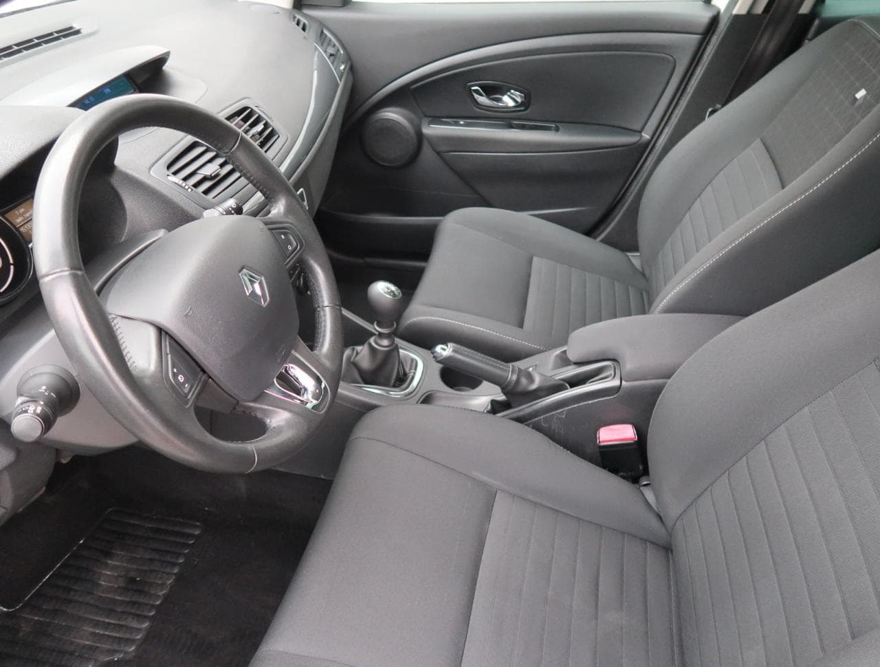 2016 Renault Megane - 31