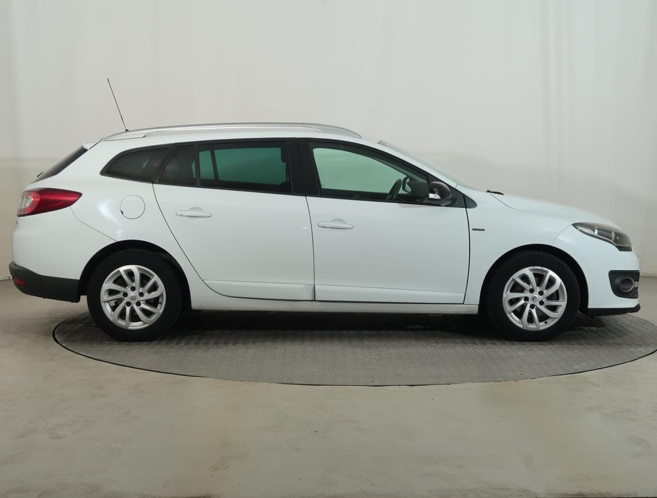 2016 Renault Megane - 15