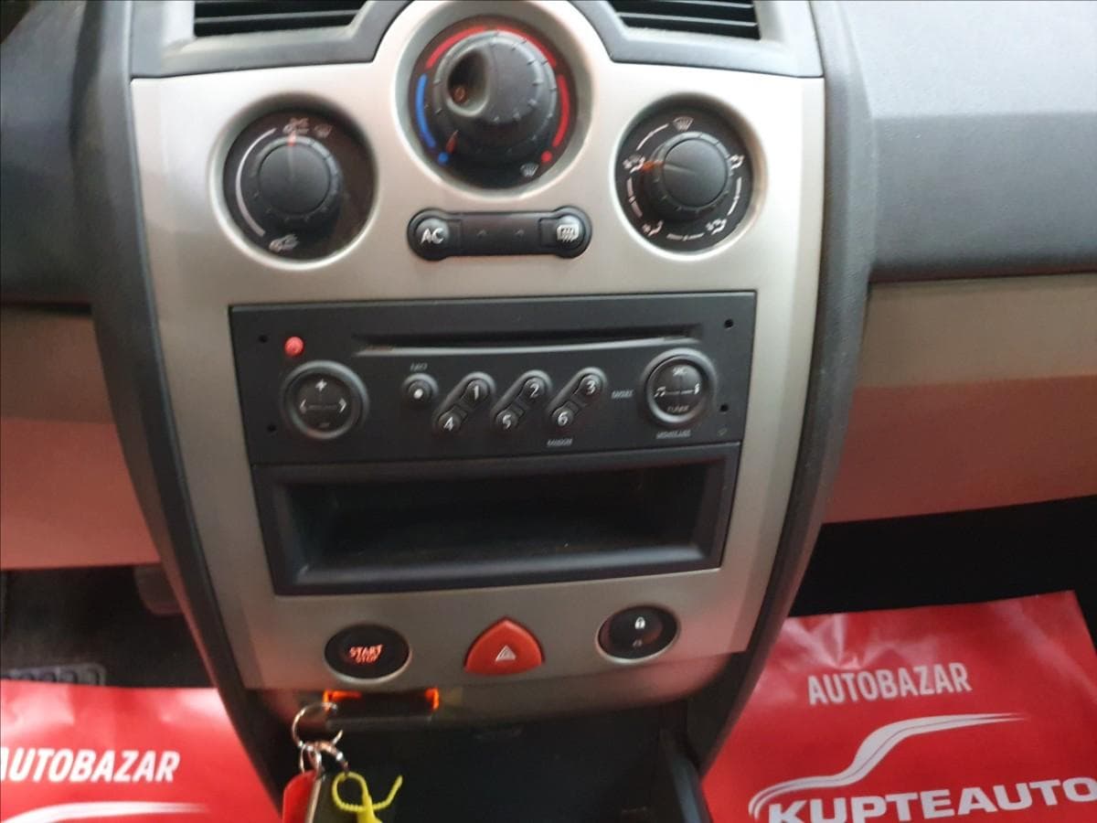 2005 Renault MEGANE - 9