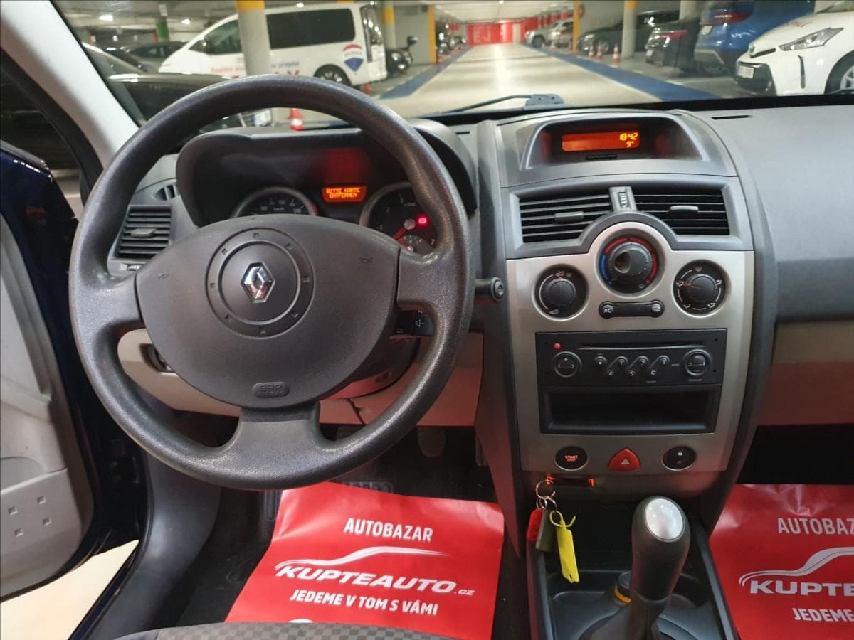 2005 Renault MEGANE - 8