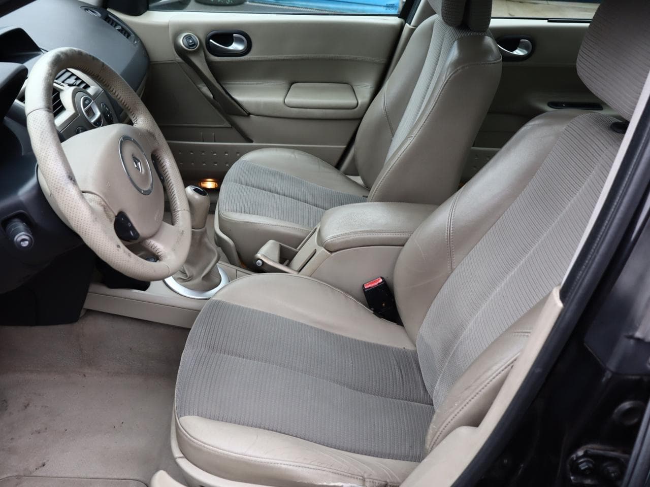 2006 Renault MEGANE - 13