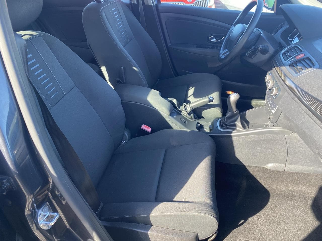 2010 Renault MEGANE - 13