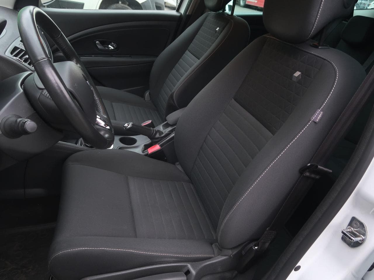 2016 Renault MEGANE - 16
