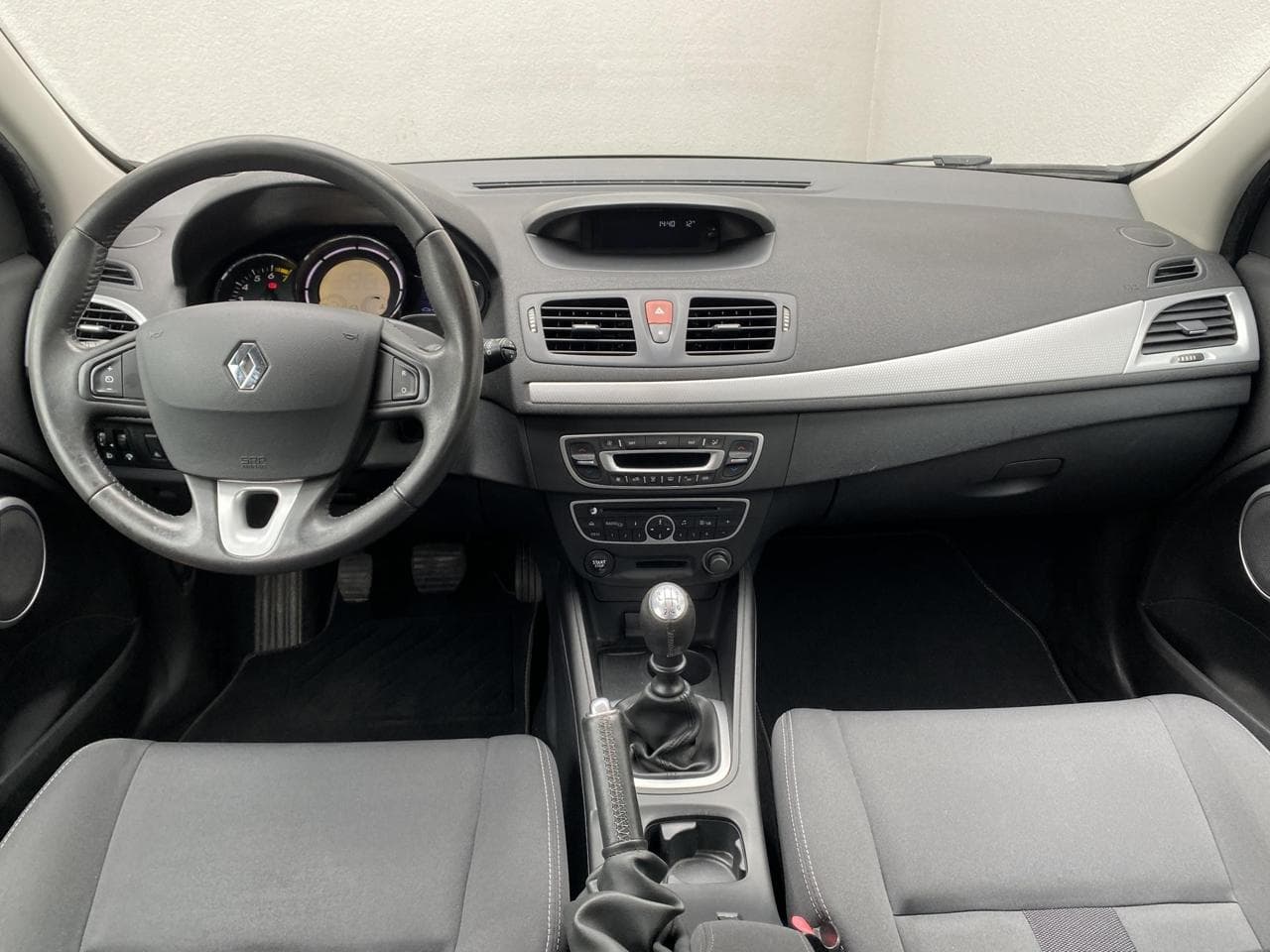 2010 Renault MEGANE - 8