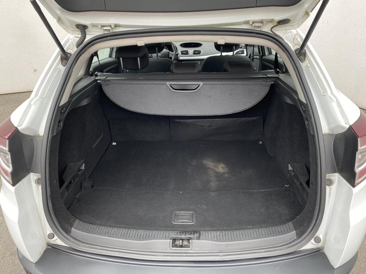 2010 Renault MEGANE - 7
