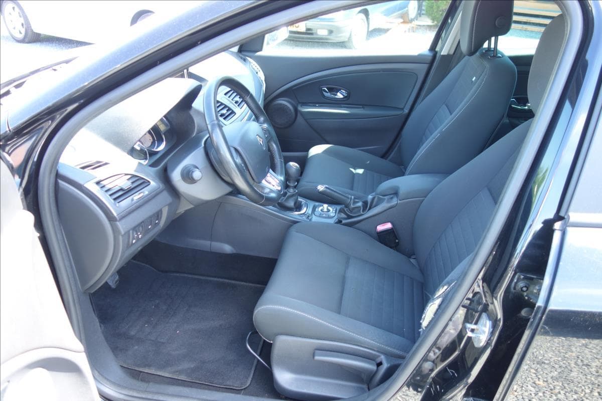 2016 Renault MEGANE - 10