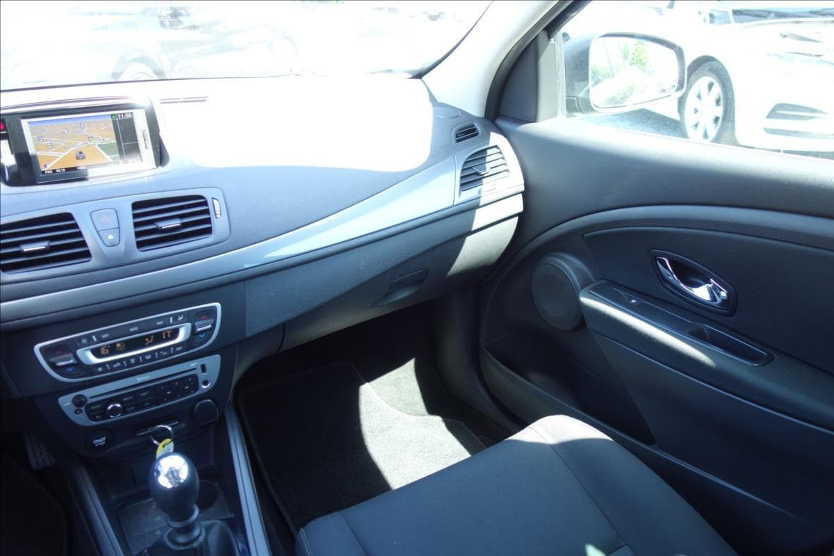 2016 Renault MEGANE - 19