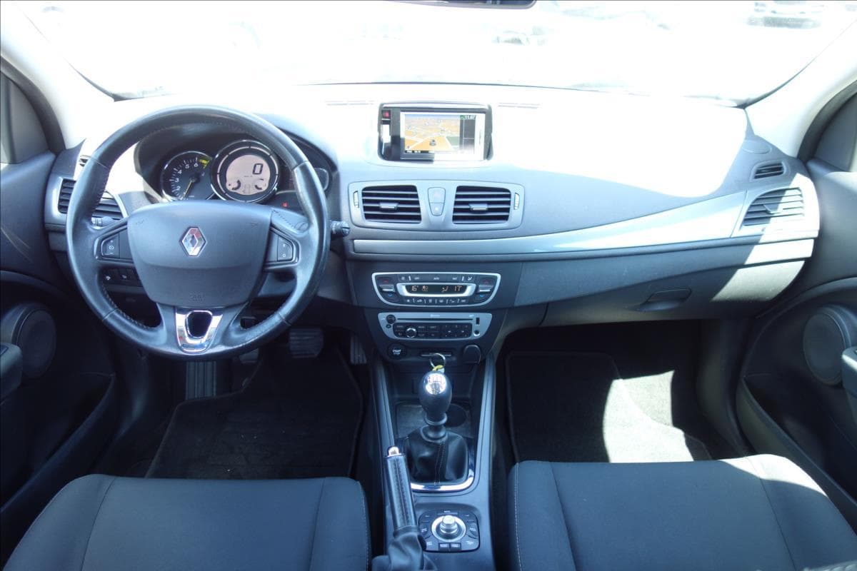 2016 Renault MEGANE - 16
