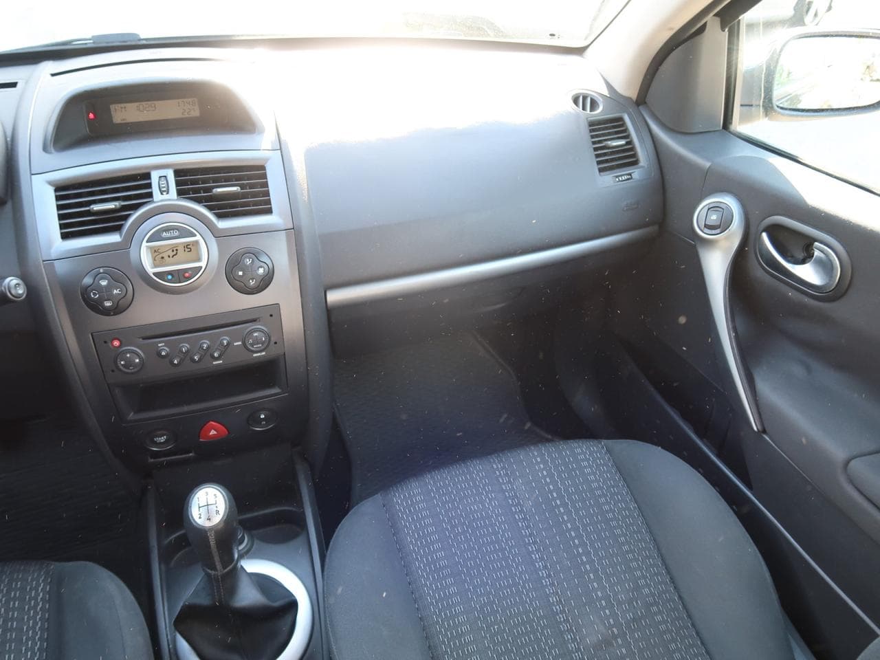 2007 Renault MEGANE - 11