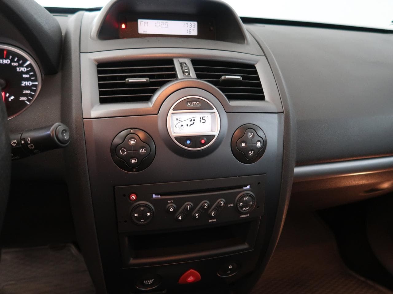 2007 Renault MEGANE - 17