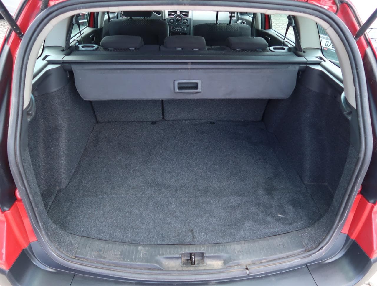 2004 Renault MEGANE - 19