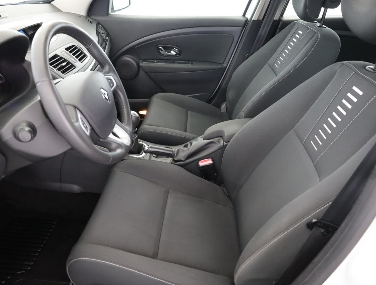2011 Renault MEGANE - 13