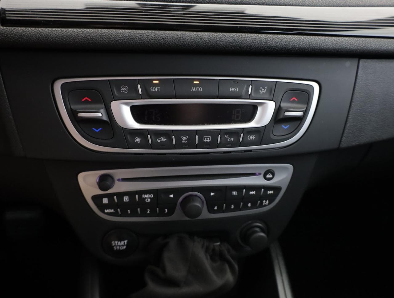 2011 Renault MEGANE - 17