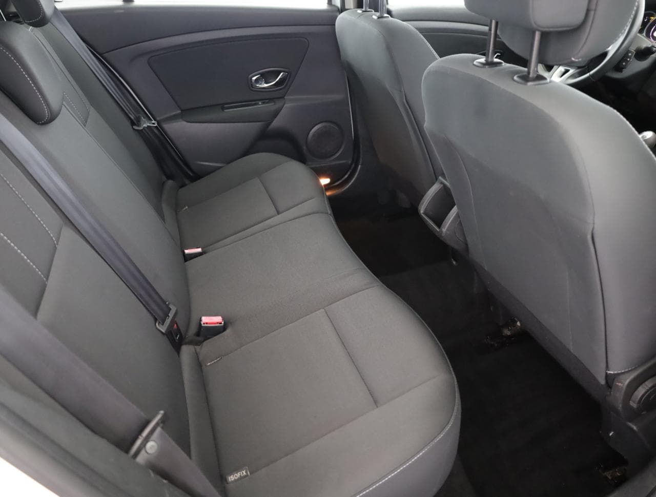 2011 Renault MEGANE - 11