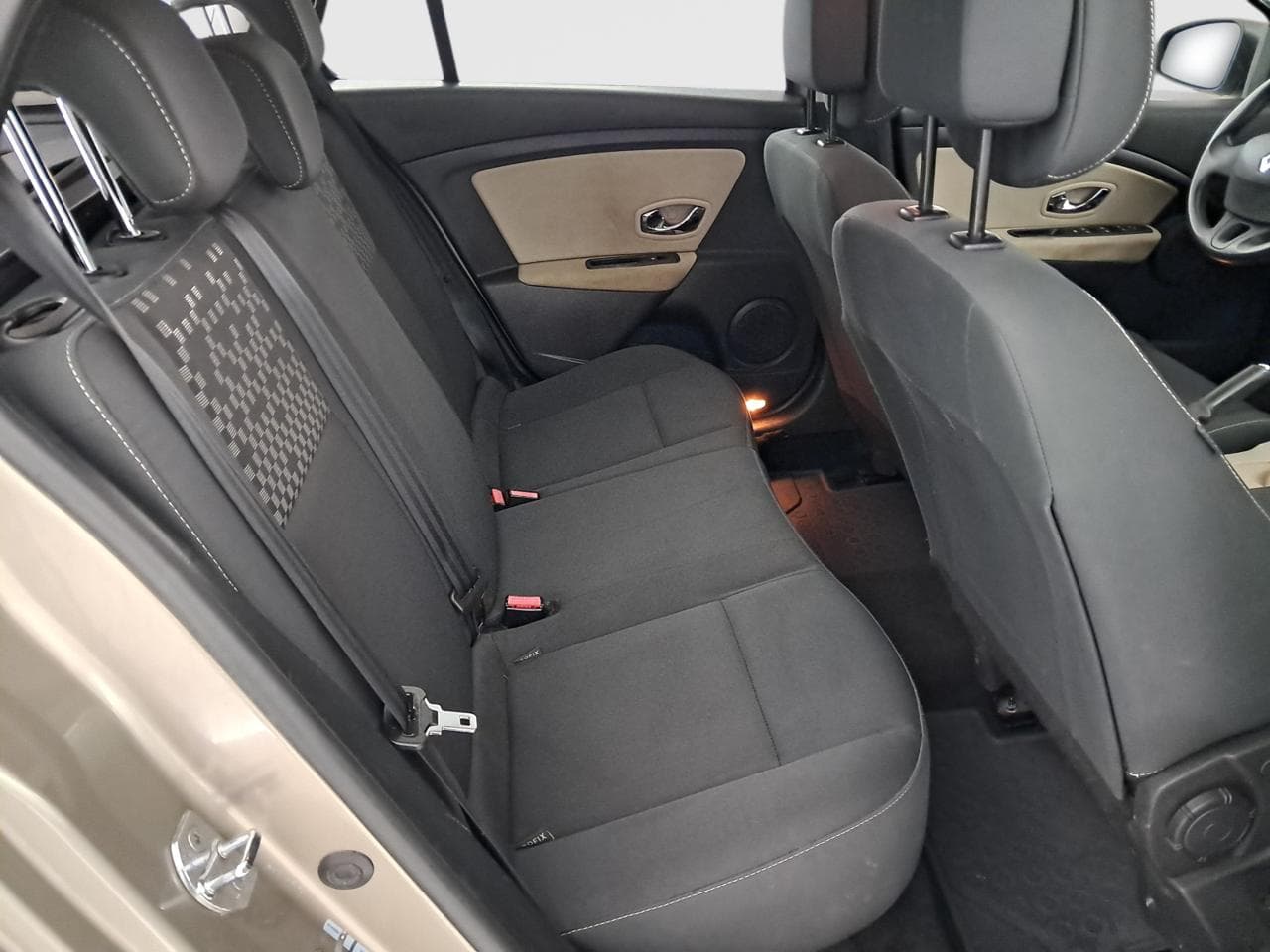 2012 Renault MEGANE - 16