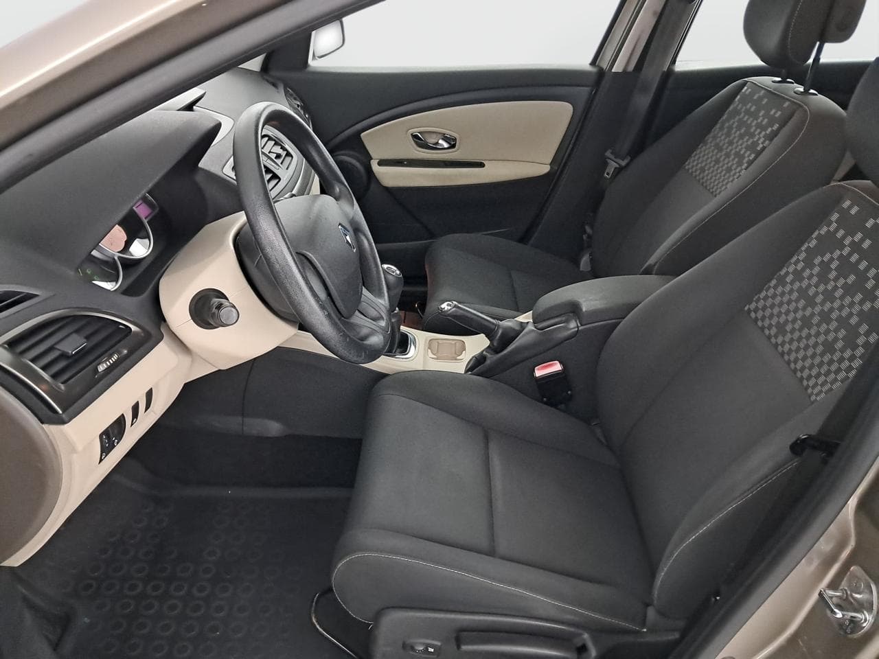 2012 Renault MEGANE - 22
