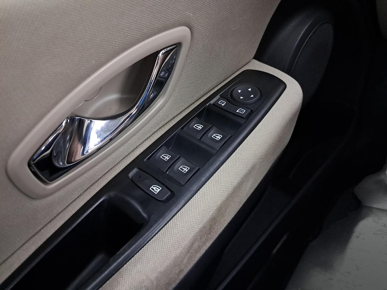 2012 Renault MEGANE - 28