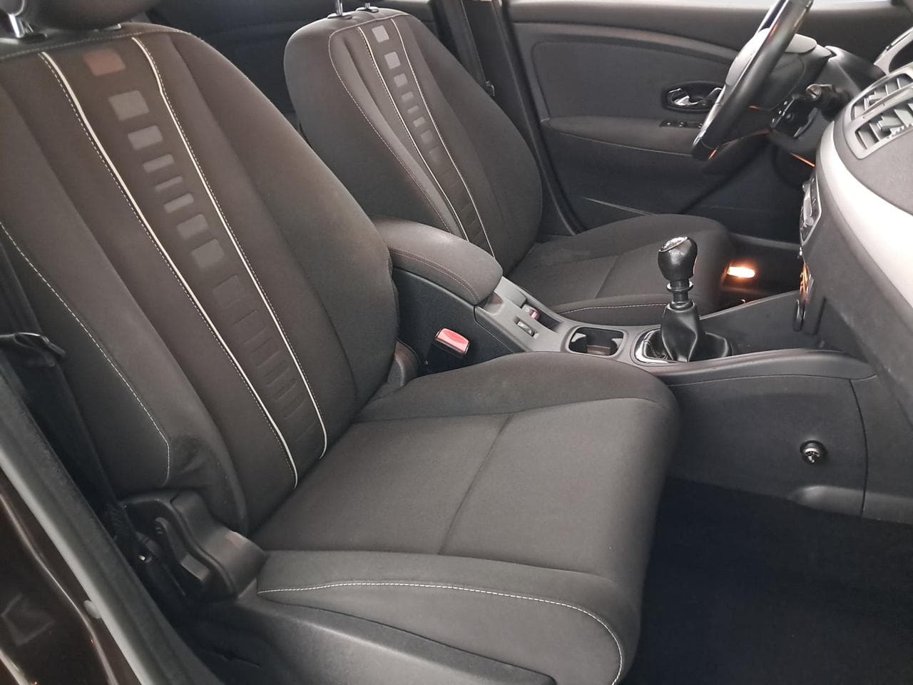 2013 Renault MEGANE - 19