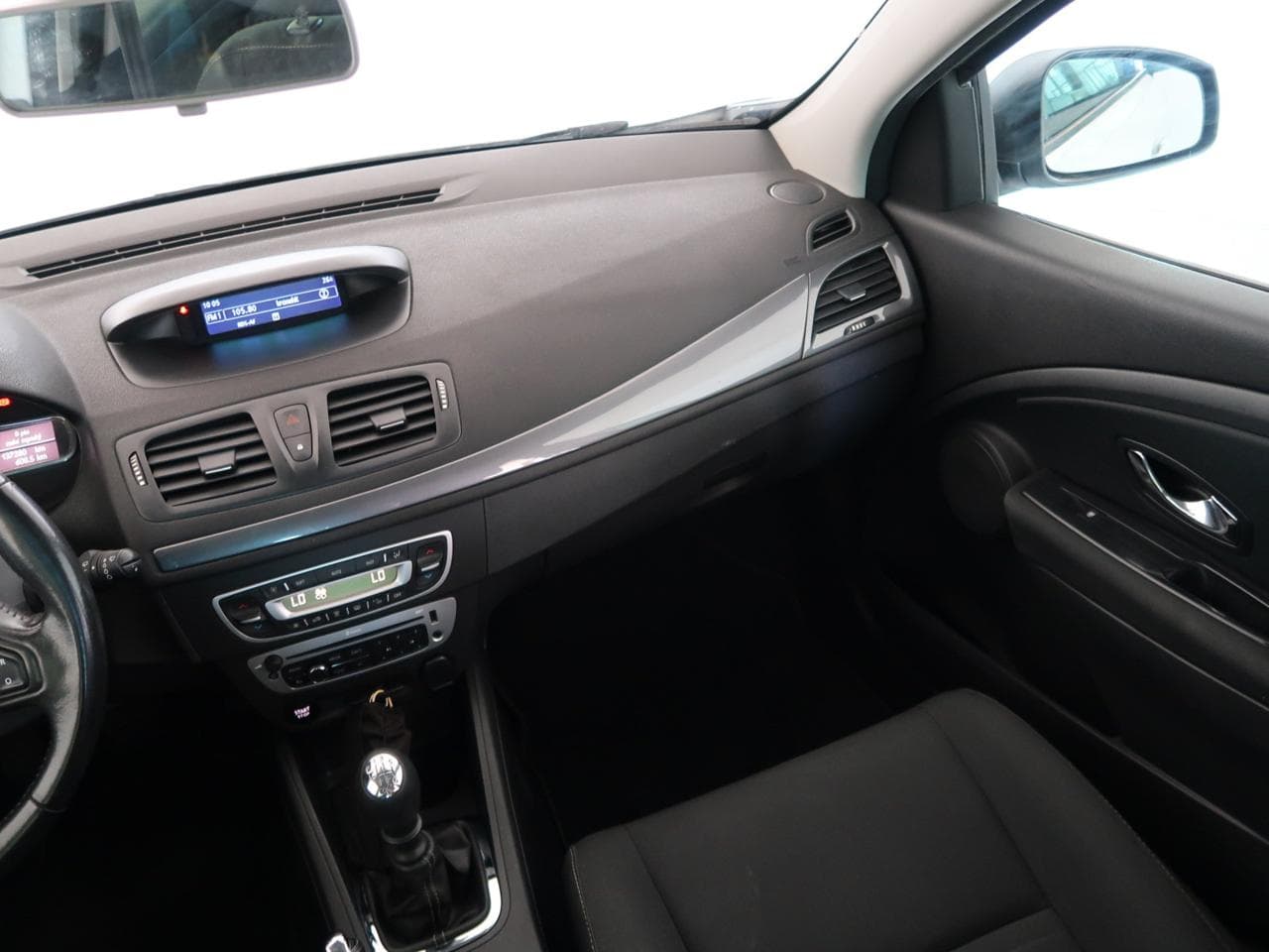 2016 Renault MEGANE - 16