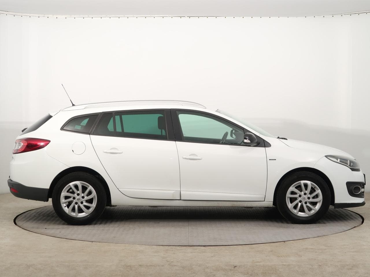 2016 Renault MEGANE - 12