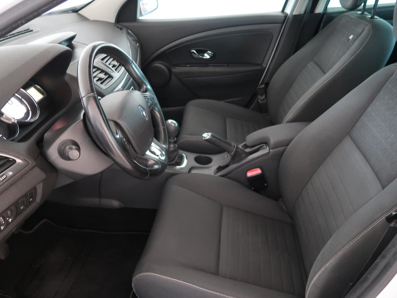 2016 Renault MEGANE - 26
