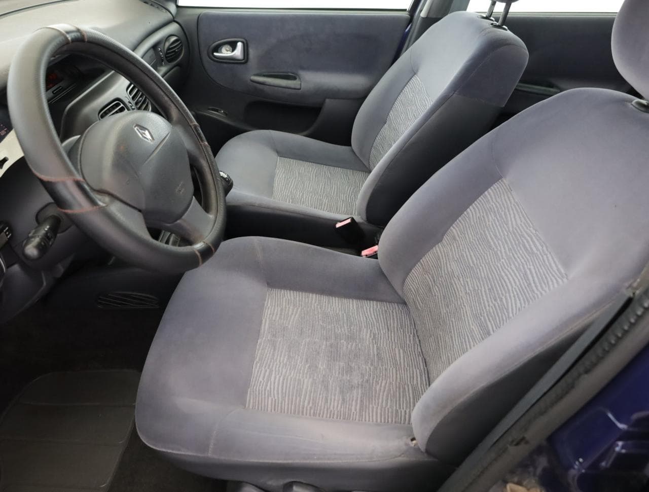 2003 Renault MEGANE - 13