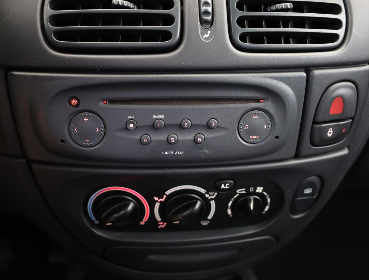 2003 Renault MEGANE - 15