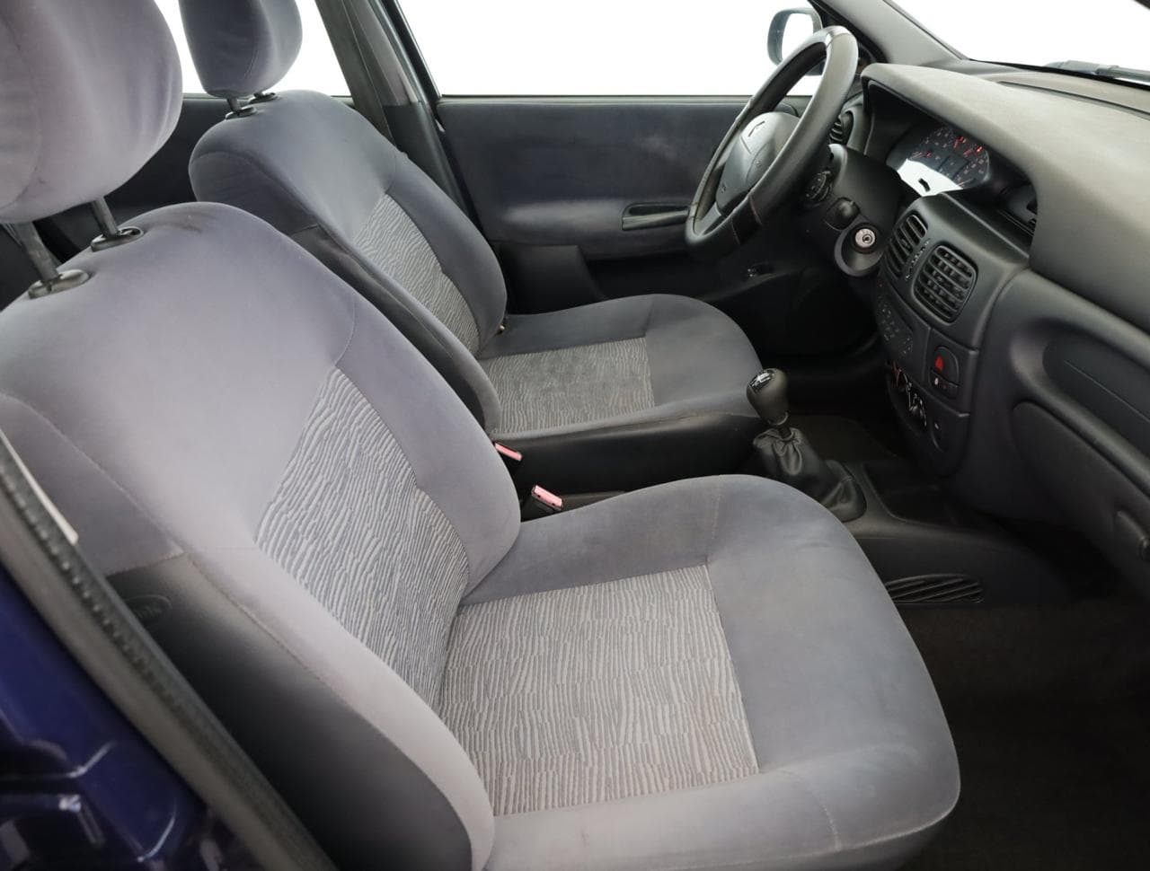 2003 Renault MEGANE - 10