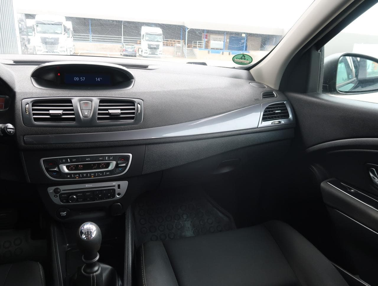 2015 Renault MEGANE - 15