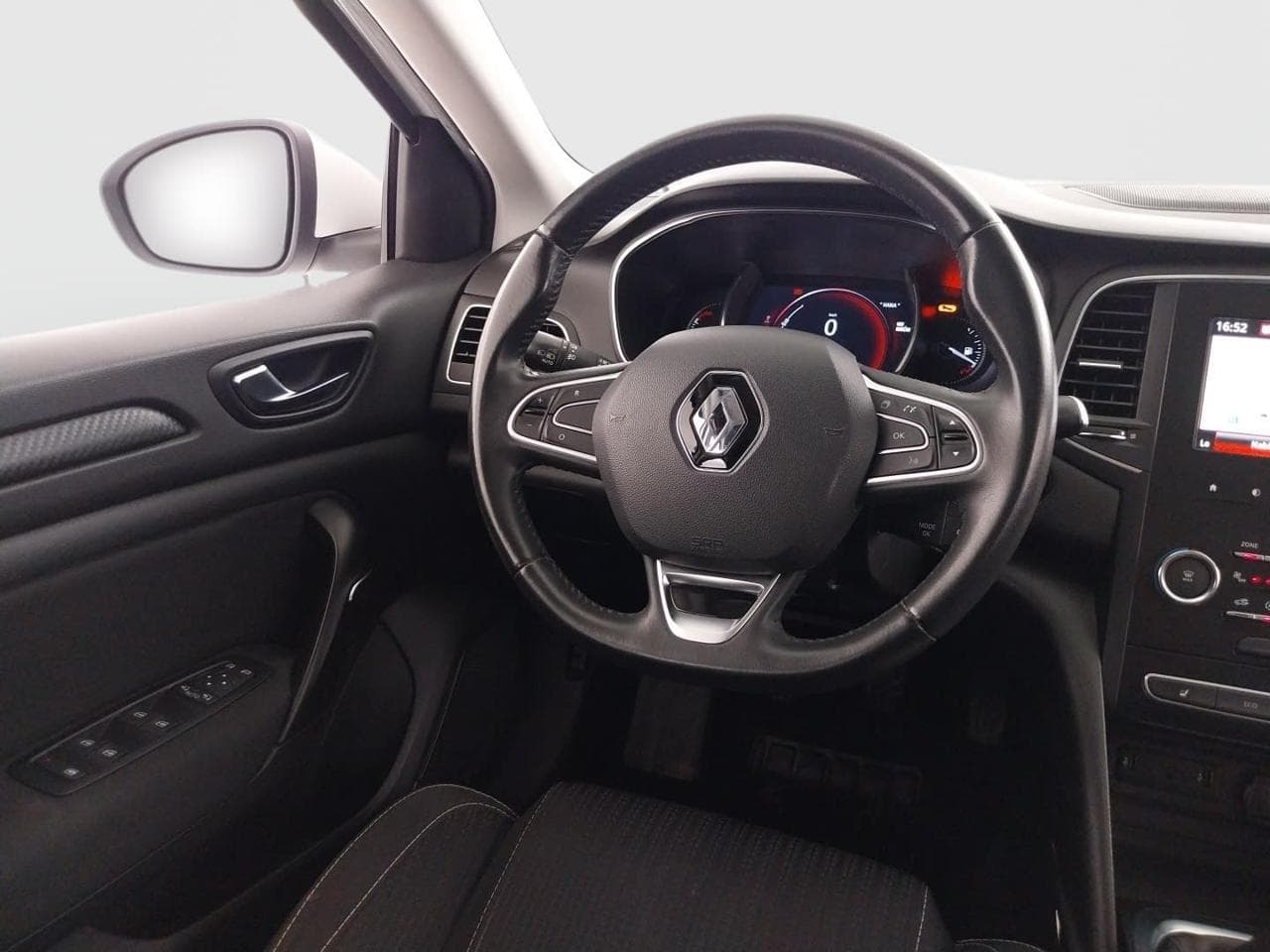2019 Renault MEGANE - 9