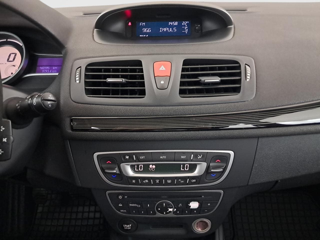 2011 Renault MEGANE - 18