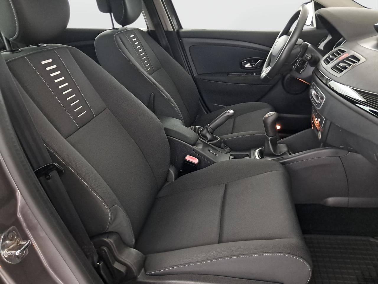2011 Renault MEGANE - 12