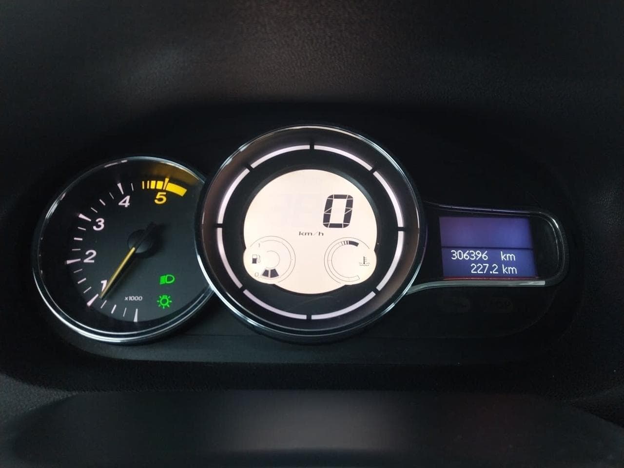 2010 Renault MEGANE - 17