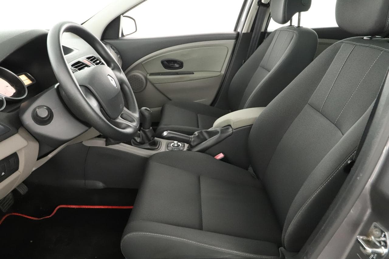 2011 Renault MEGANE - 13