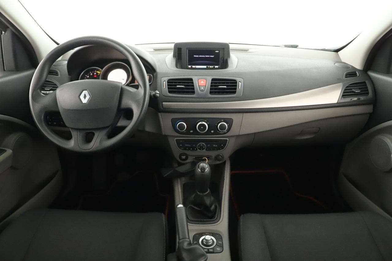 2011 Renault MEGANE - 9
