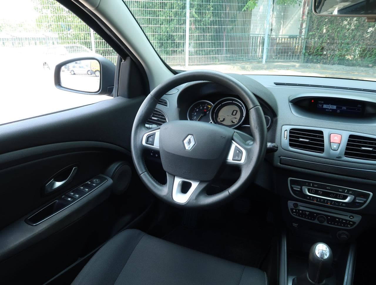 2011 Renault MEGANE - 9