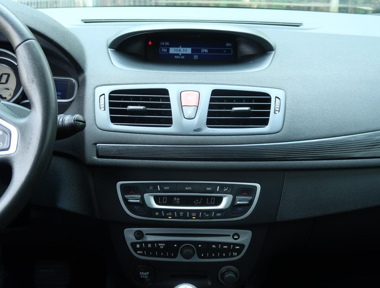2011 Renault MEGANE - 18