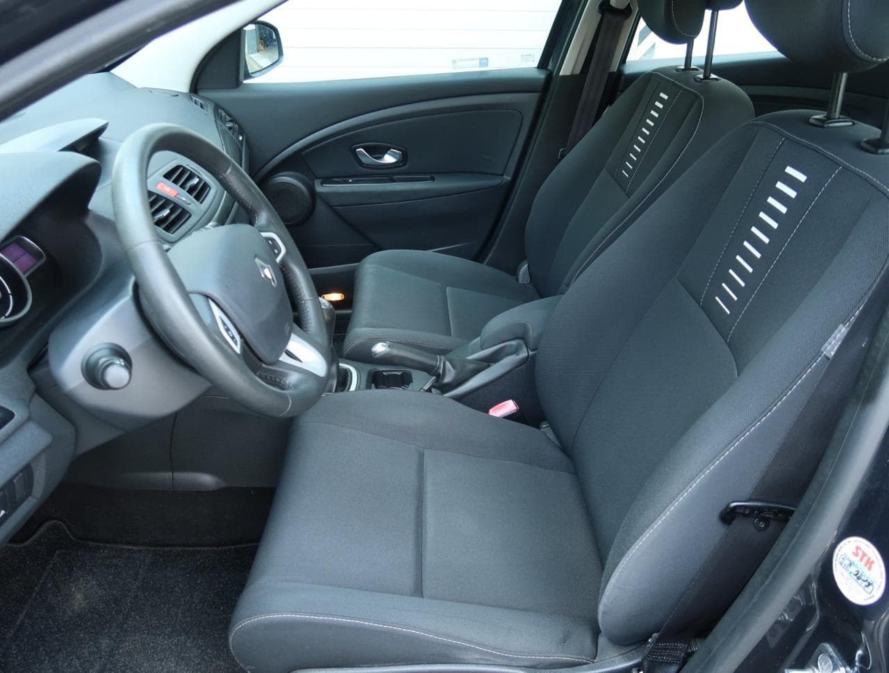 2011 Renault MEGANE - 16