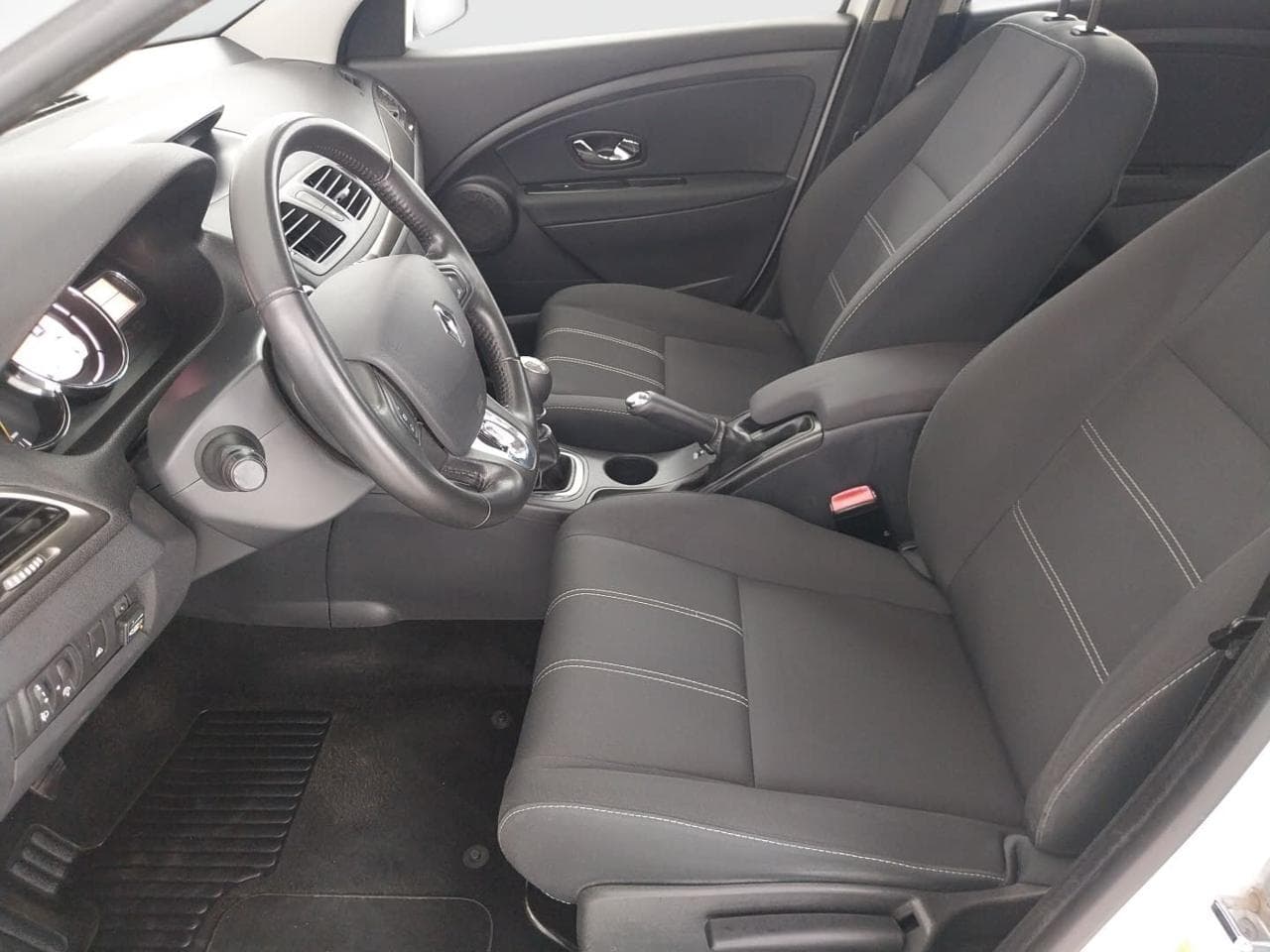 2014 Renault MEGANE - 16