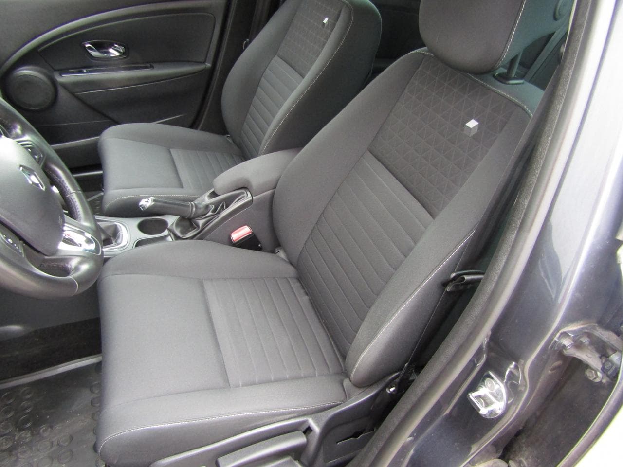 2016 Renault MEGANE - 9