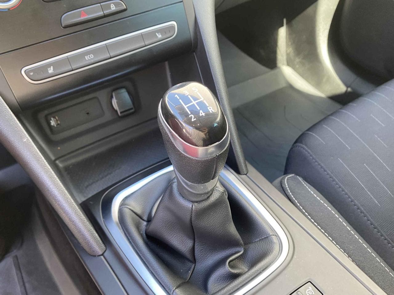 2018 Renault MEGANE - 15